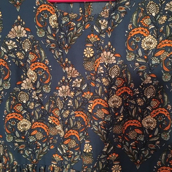 Romeo + Juliet Couture Floral Dress PRICE FIRM - Picture 6 of 7